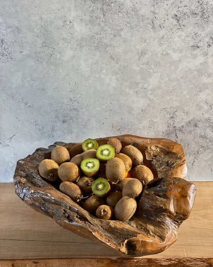 Corbeille à fruits artisanale en bois d'olivier – Une pièce unique chargée d'histoire et de durabilité