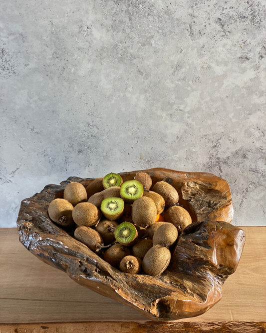 Corbeille à fruits artisanale en bois d'olivier – Une pièce unique chargée d'histoire et de durabilité